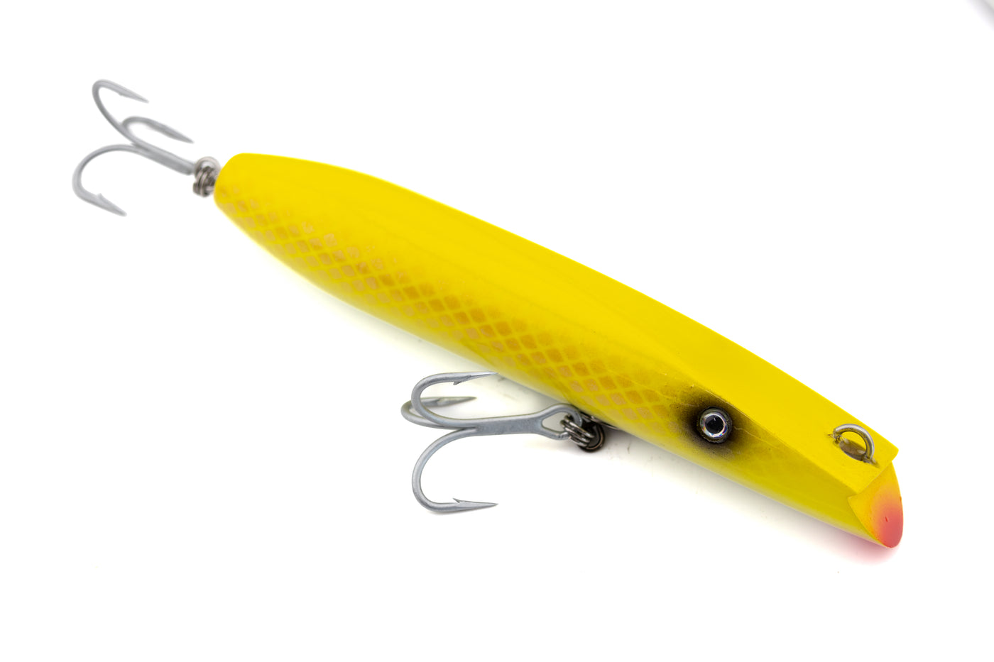 Deep Running Artificial Fishing Lure Brown Yellow White Treble Hooks Stock  Photo by ©gsagi 643801898